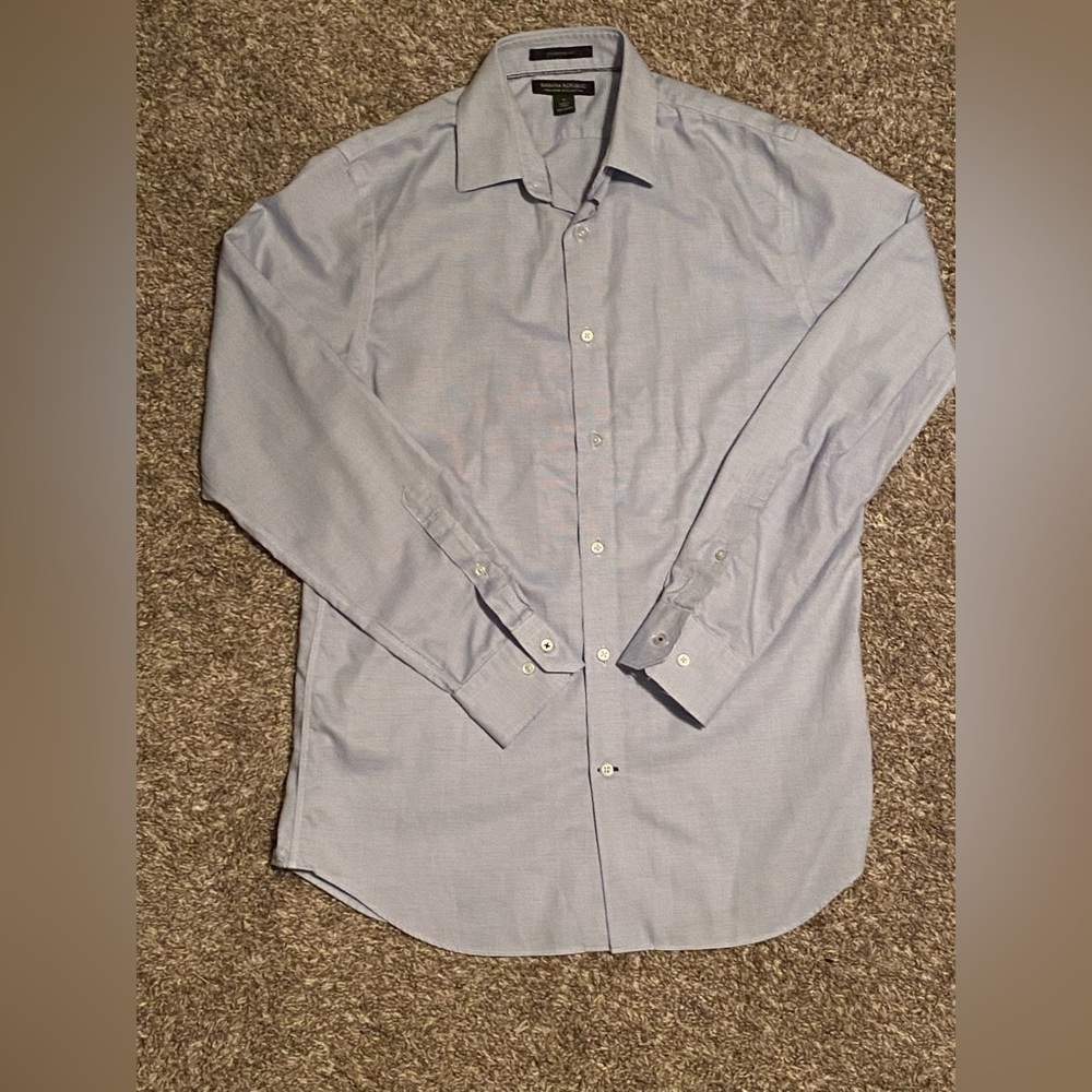 Banana Republic Men's Button Down Shirt Standard Fit Blue Oxford Size Small